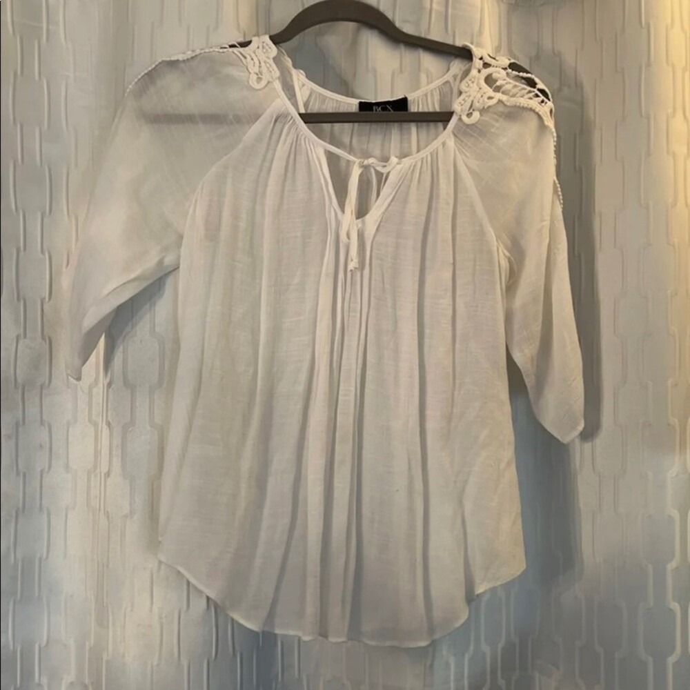 Ladies White Boho  Spring Blouse- Size Medium